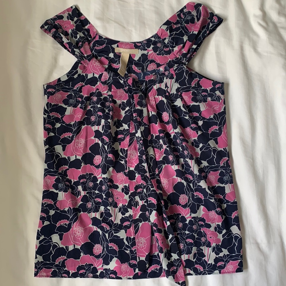 COPY - Banana Republic navy/pink/white floral cami w adjustable wide straps bow…